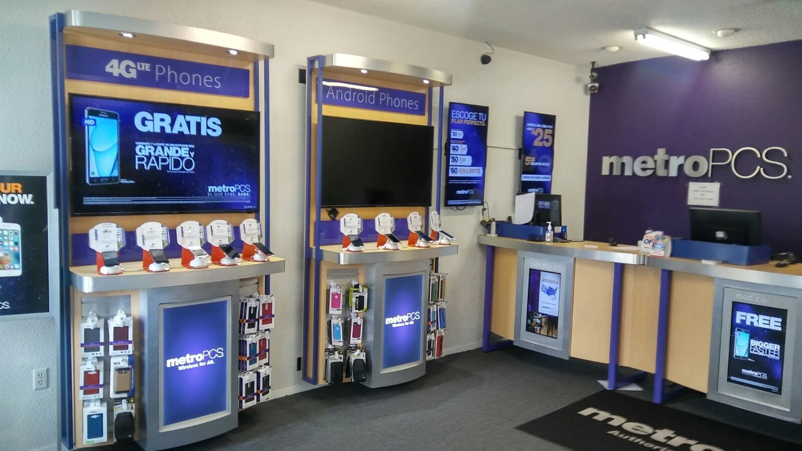 Affordable Android & iPhone Cell Phones 4G LTE Mobile & Smart Phones